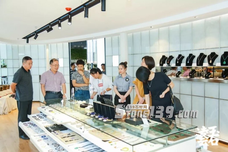 廈門(mén)凌云玉石總部大廈