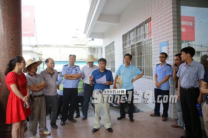 廣東羅定市大力整治大崗路石材加工點，為市民營造良好生活環境