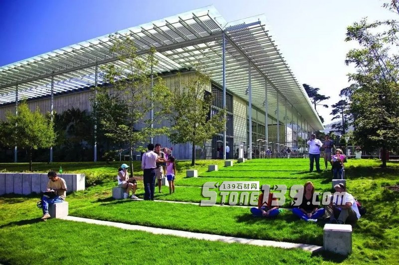 創意景觀設計，石材嵌草鋪裝惹人醉