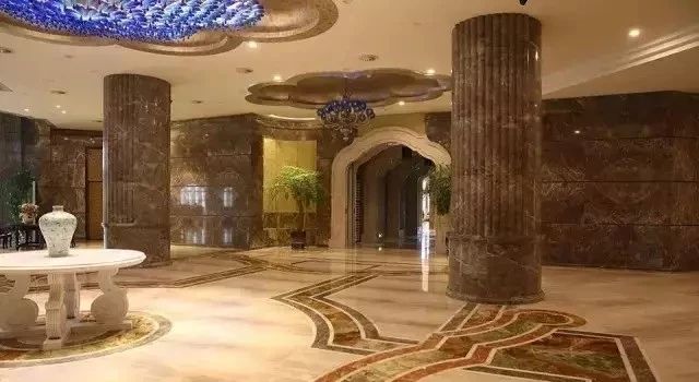 石材人來(lái)廈門都喜歡睡這個(gè)酒店，原因是為了看豪華的石材