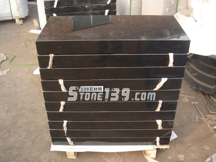 在國內做中式的黑色墓碑石如何選材