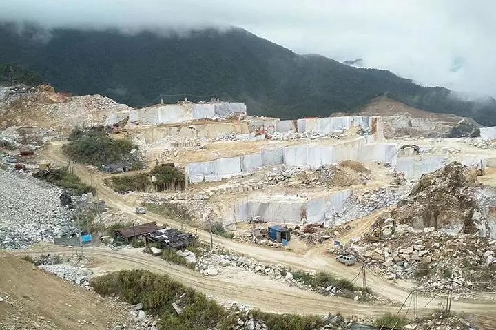 廣西最美白色大理石產(chǎn)區(qū),平桂區(qū)全力推進(jìn)企業(yè)復(fù)工復(fù)產(chǎn)!附廣西白欣賞!