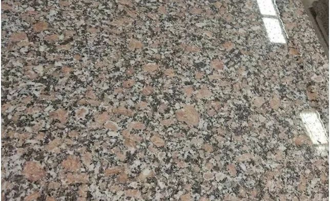 你知道嗎？河南內鄉(xiāng)主要的石材產品有這些梨花白、梨花紅、芝麻白、芝麻灰、染色板