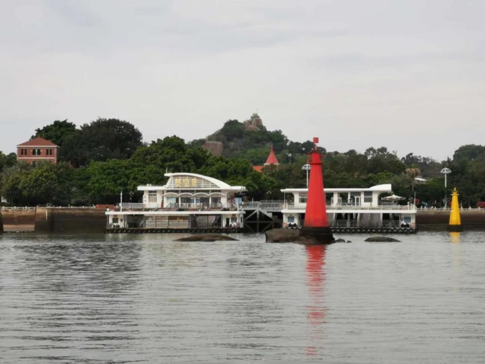 熱點 | 萬里石股份捐贈，惠安617雕刻，鼓浪嶼世遺標志“時光晶體”今日落成