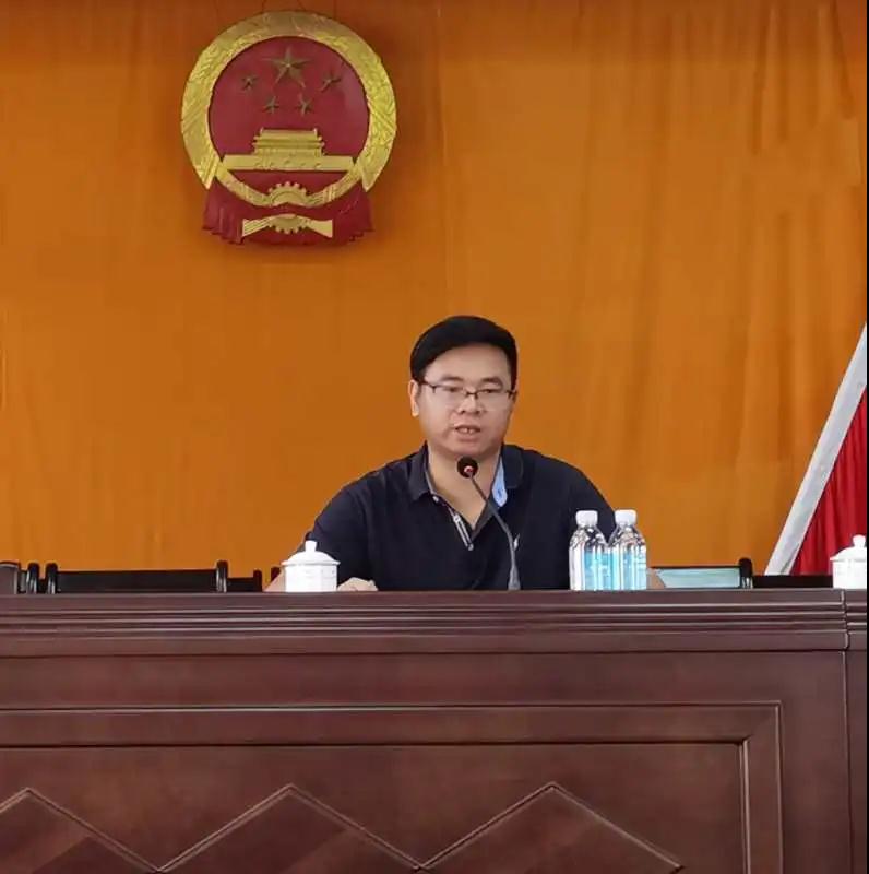 水頭鎮召開固定污染源排污許可發證登記工作推進會，所有石企9月15日前完成排污證申領