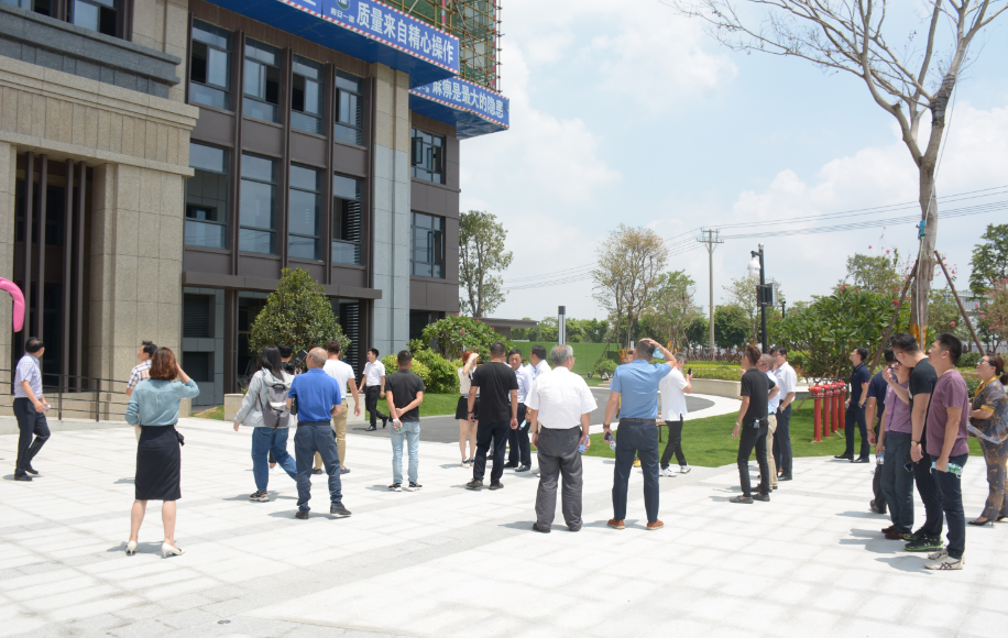 全國(guó)工商聯(lián)石材業(yè)商會(huì)四屆二次會(huì)長(zhǎng)（擴(kuò)大）會(huì)議在海西石材城成功召開(kāi)